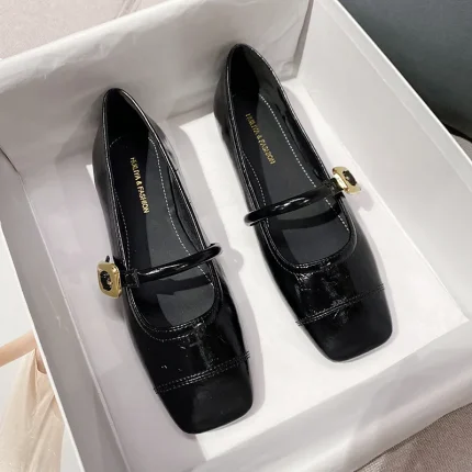 Low buff chanelstyle square head tender black flat shoes